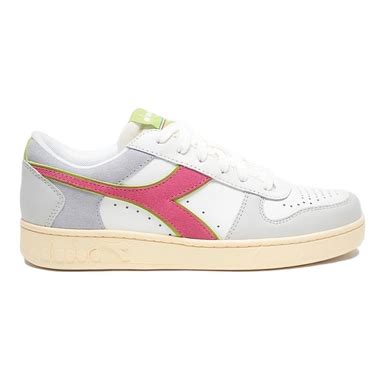 Stand out from the crowd with Diadora Magic Low Sneakers